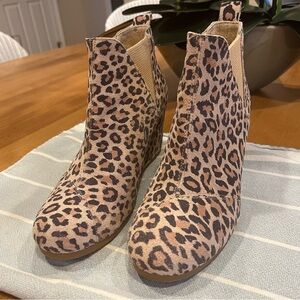 Women’s Tom’s Kelsey Leopard Booties 7.5